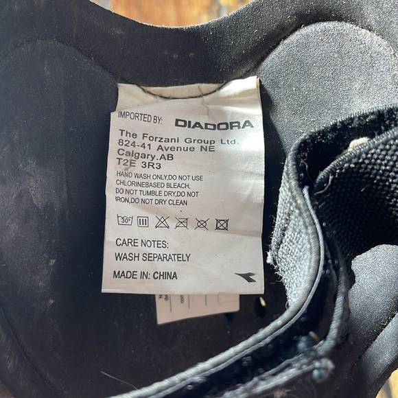 Diadora soccer shin pads size 9” - Picture 6 of 17